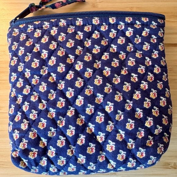 Vera Bradley Pouch Zip Quilted Floral Cottage Small Cosmetic Blue Royal - Picture 2 of 8
